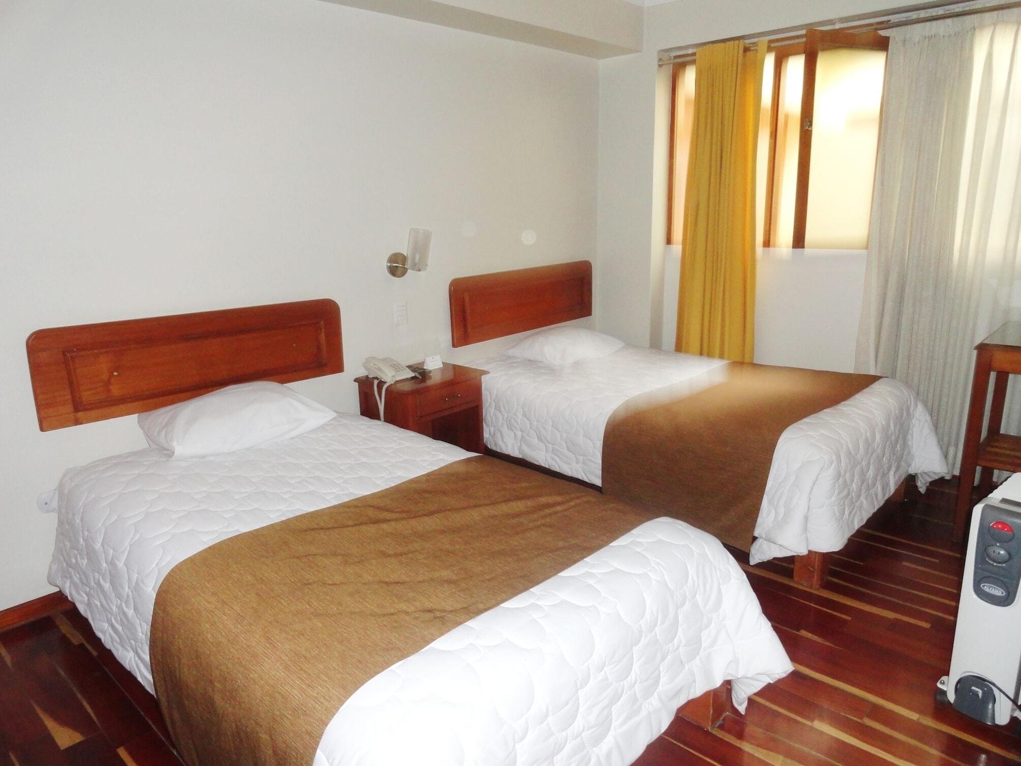 Emperador Plaza Hotel กุสโก ภายนอก รูปภาพ