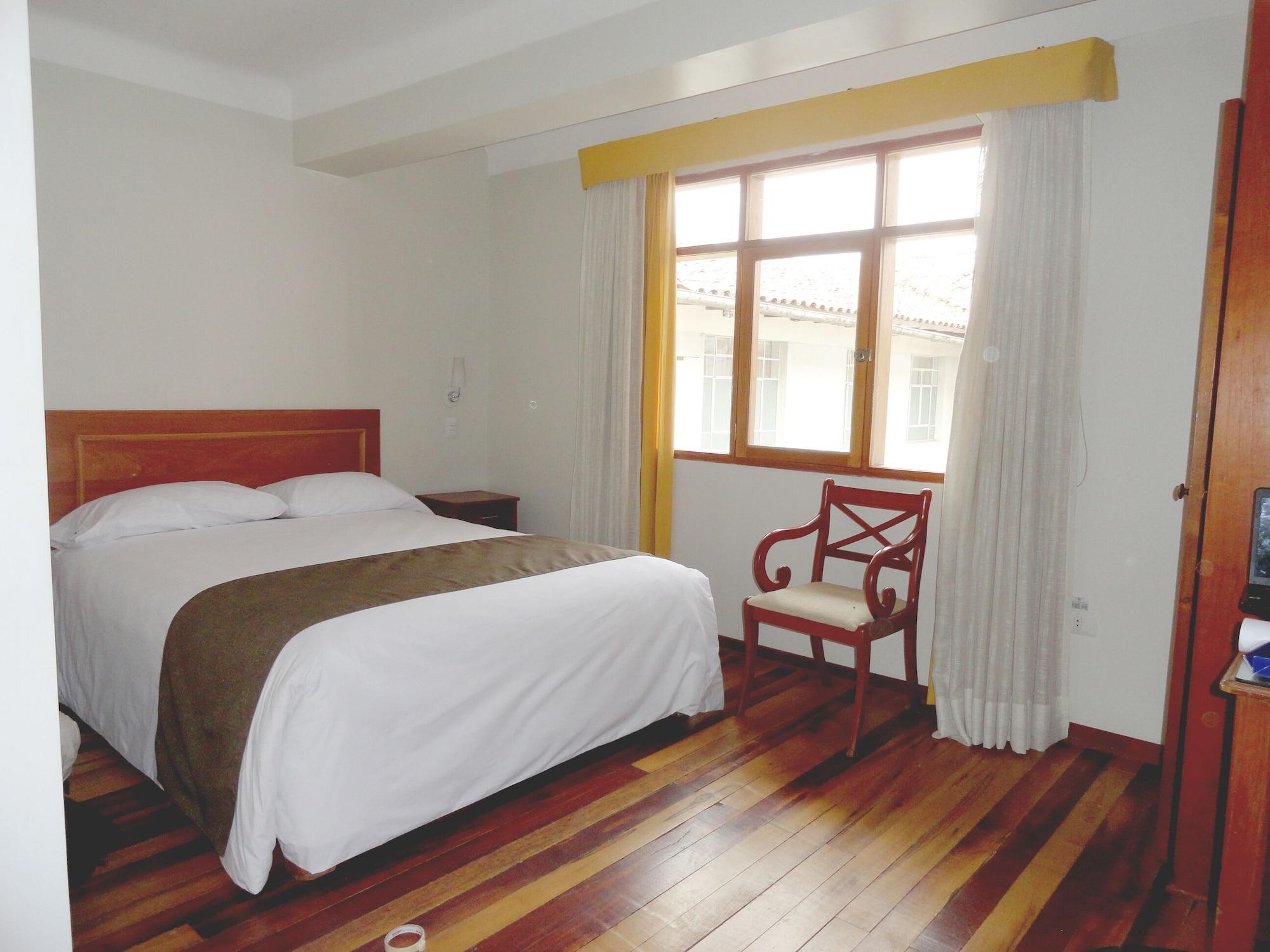 Emperador Plaza Hotel กุสโก ภายนอก รูปภาพ