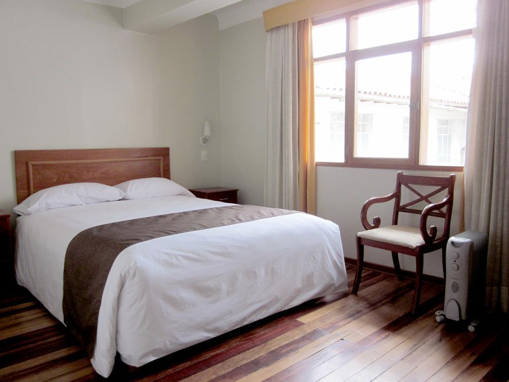 Emperador Plaza Hotel กุสโก ภายนอก รูปภาพ