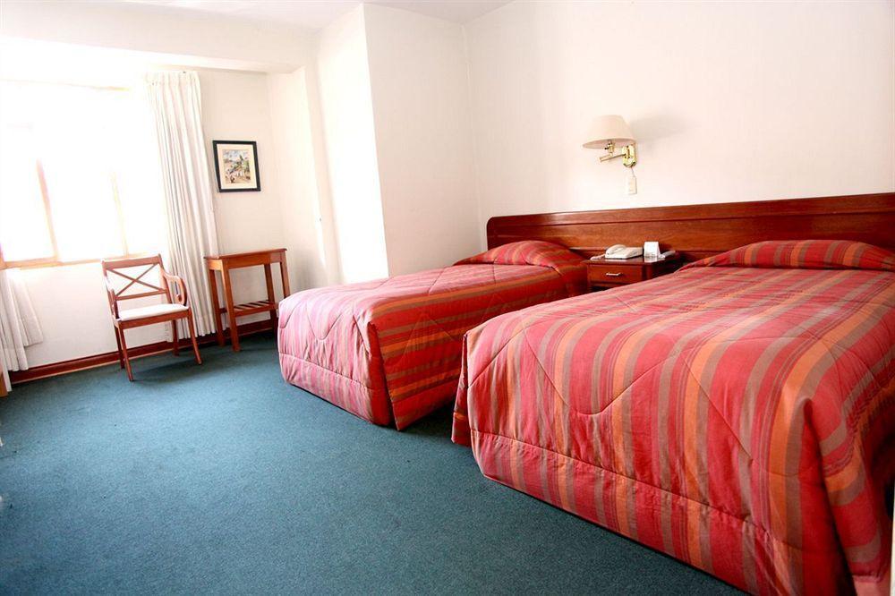 Emperador Plaza Hotel กุสโก ภายนอก รูปภาพ