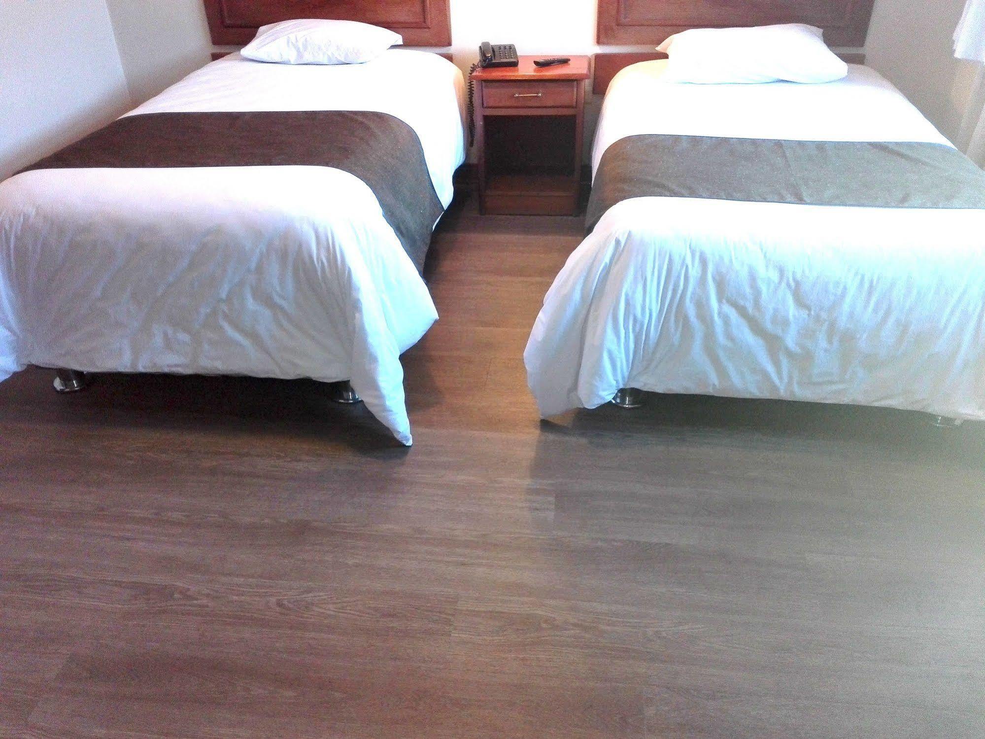 Emperador Plaza Hotel กุสโก ภายนอก รูปภาพ